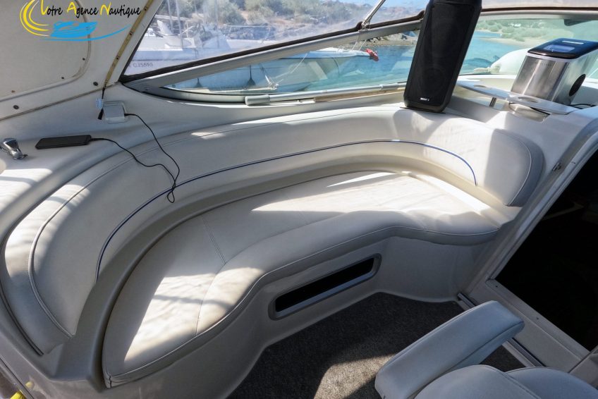 Bayliner 300sb canapé