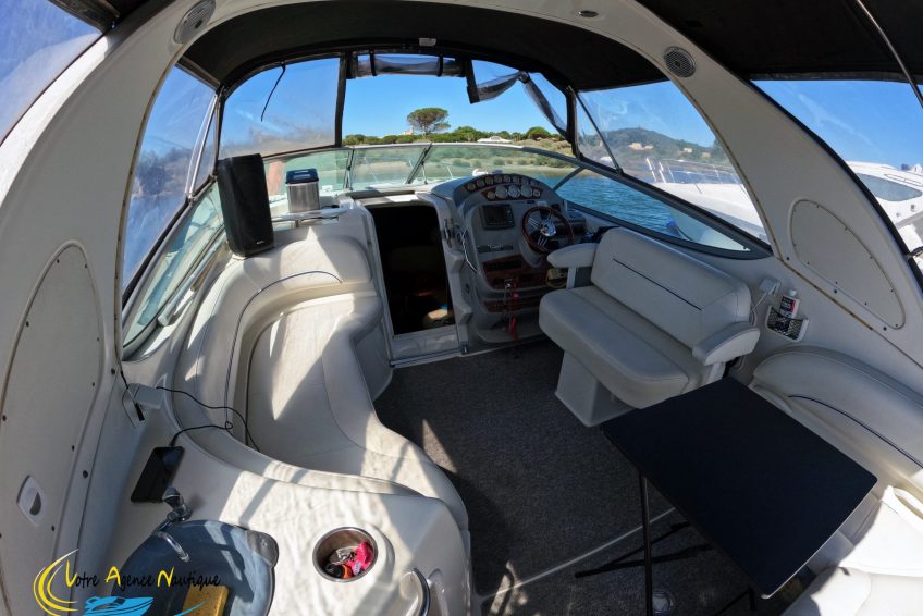 Bayliner 300sb extérieur