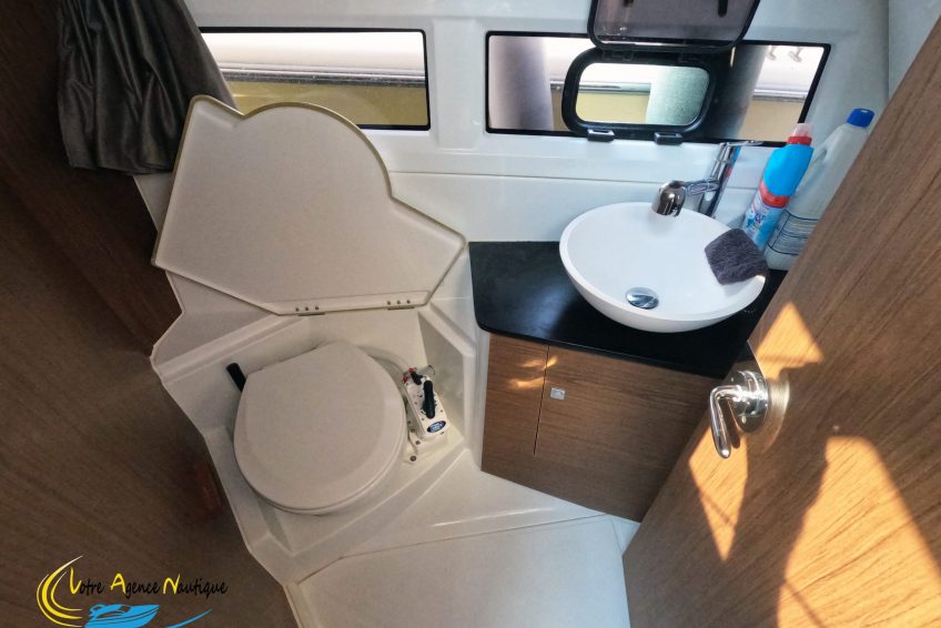 Jeanneau Merry Fisher 895 int 2