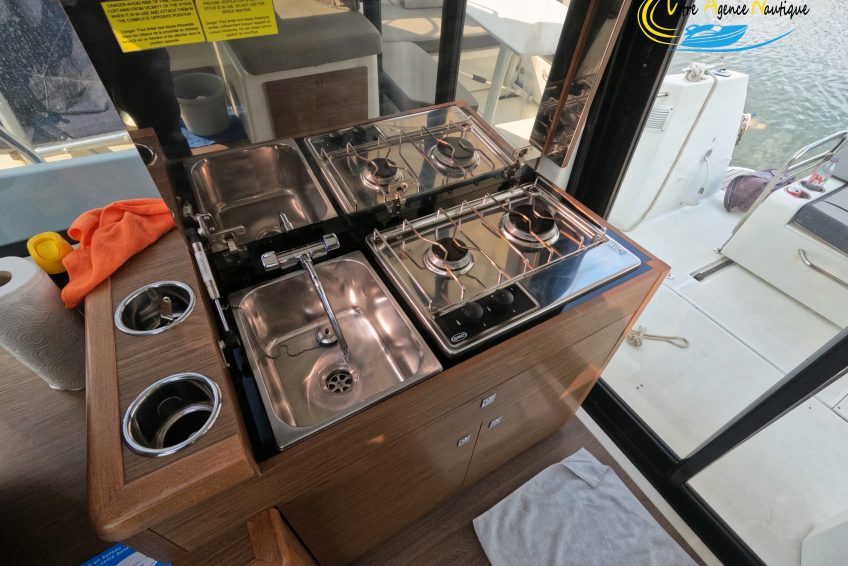 Jeanneau Merry Fisher 895 cuisine