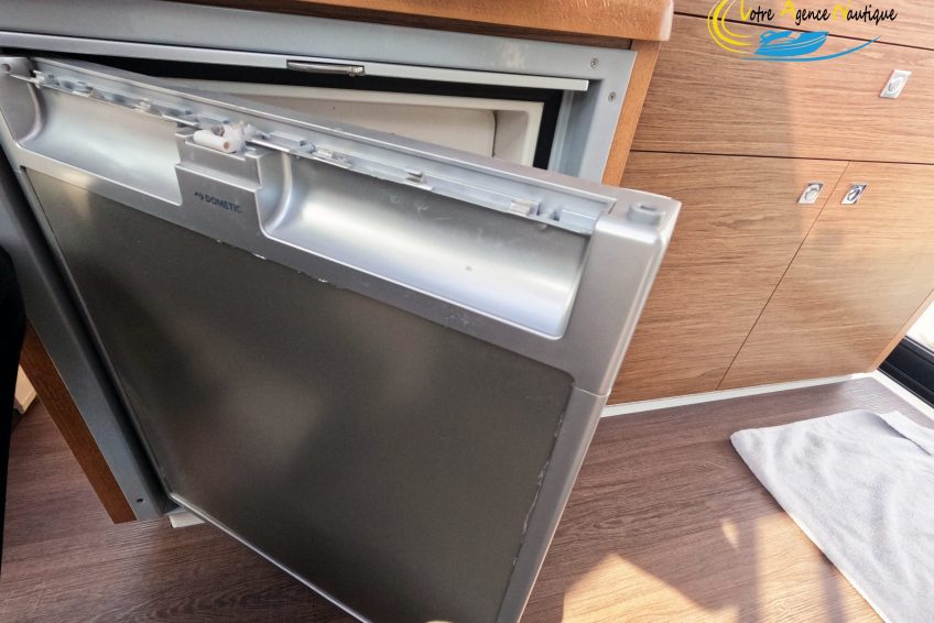 Jeanneau Merry Fisher 895 frigo