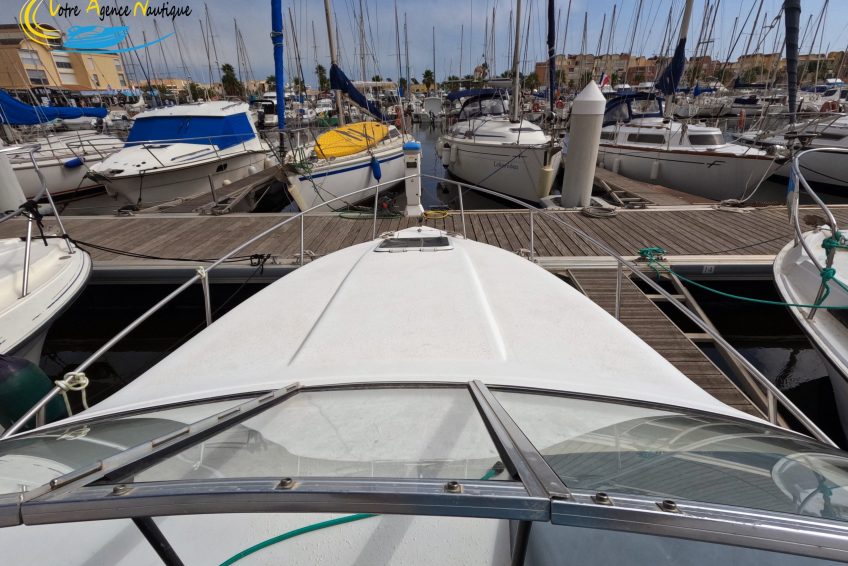 Monterey 236 pont avant