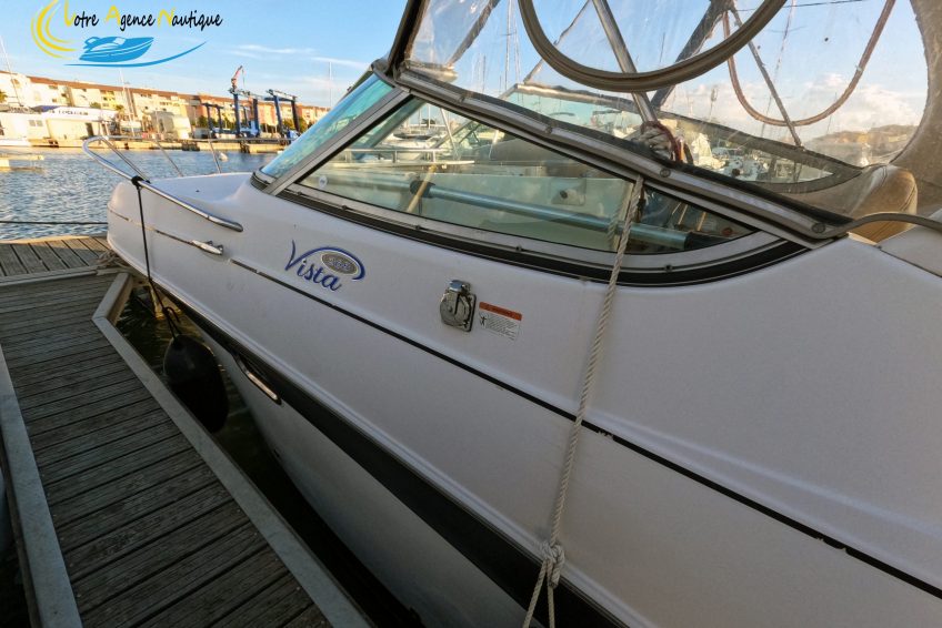 Four Winns Vista 268 babord