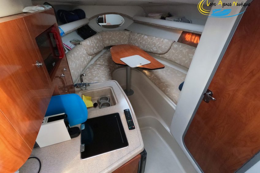 Four Winns Vista 268 intérieur